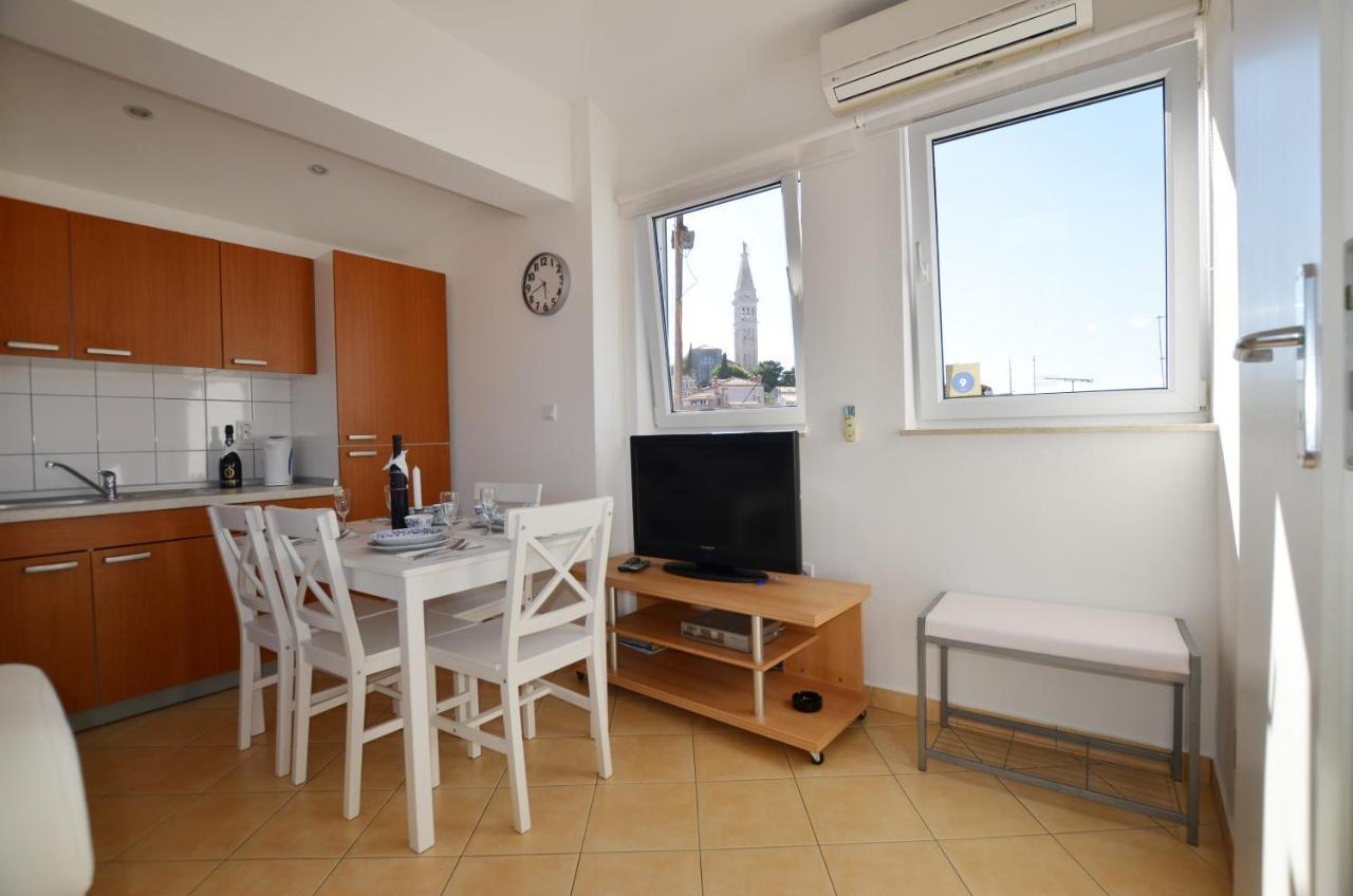 Peter Apartment โรวีน ภายนอก รูปภาพ